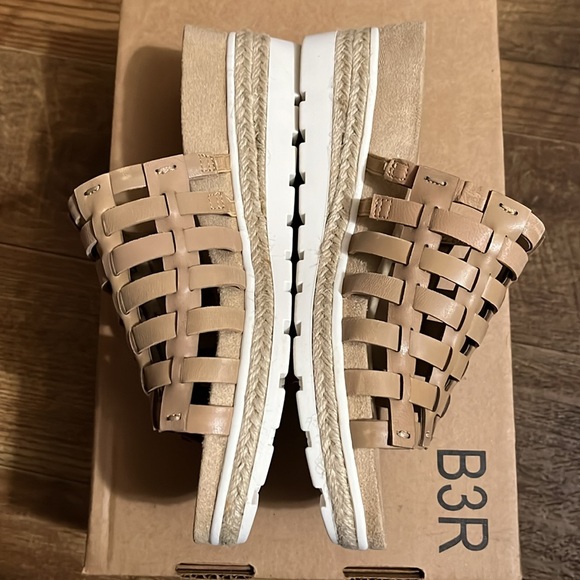 BELLA~VITA WEDGE SANDAL - Picture 2 of 4